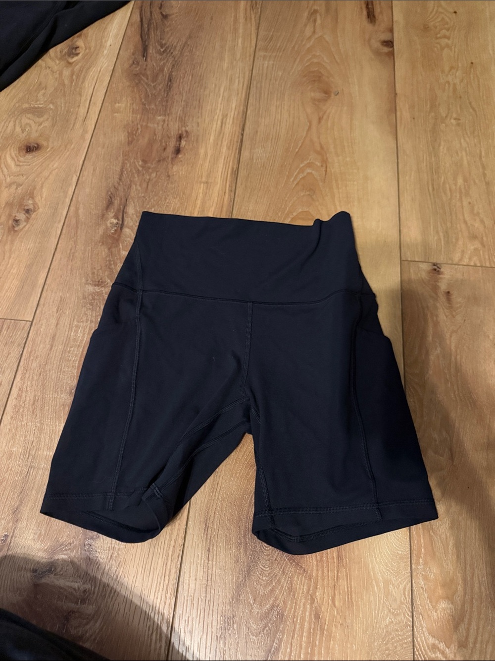 Women's High-Waist Black lululemon Bike Shorts with pockets size 8